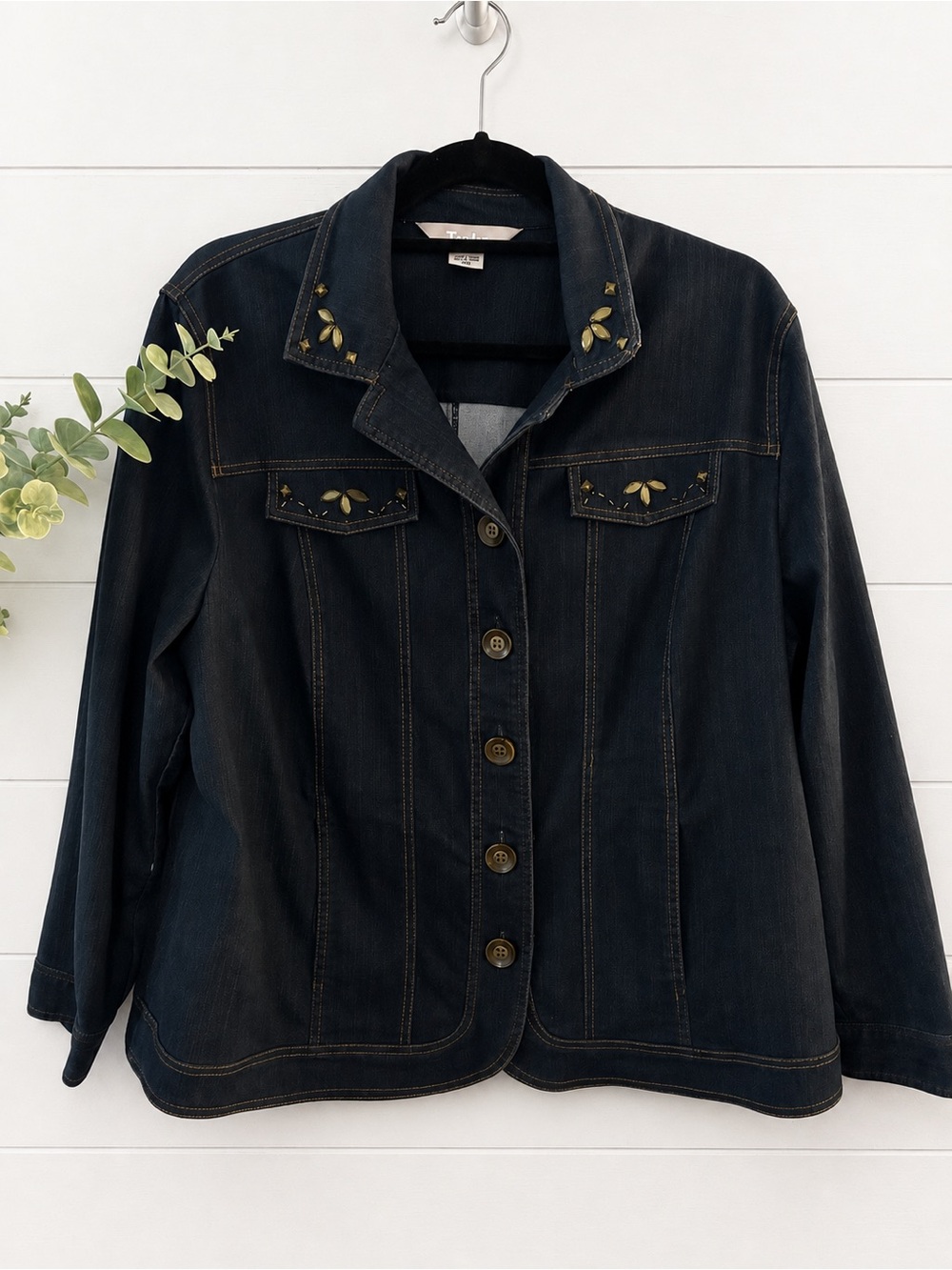 Vintage Charm | Tan Jay Embellished Dark Denim Jacket | 18W - Picture 2 of 12